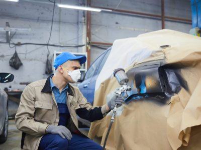 auto-service-worker-painting-car.jpg auto-service-worker-painting-car.jpg